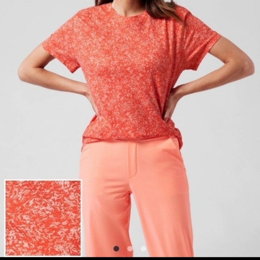 Athleta Organic daily relaxed Tee Sz. Large Athletic, athleisure, oversized.